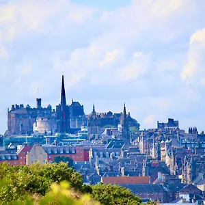 View In The Heart Of Edinburgh: Castle To Sea Edinburgh